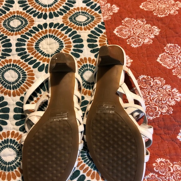 Heels - Picture 2 of 2